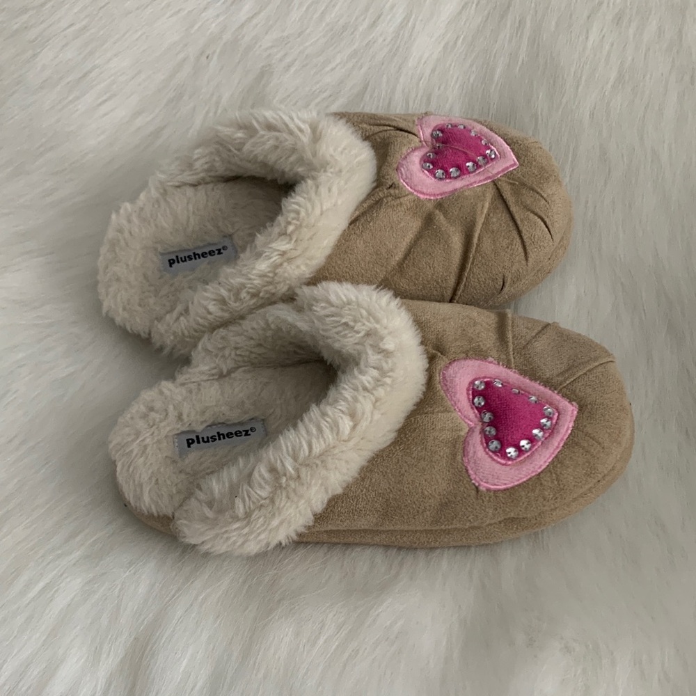Zara Kids Beige Slippers with Pink Heart Details